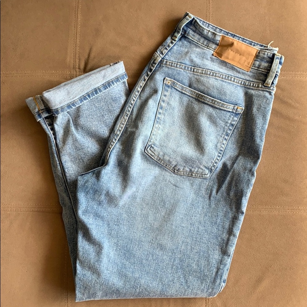 High Waisted Mom Jean